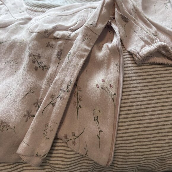 NWOT ARITZIA Wilfred Floral Blouse - Picture 2 of 3